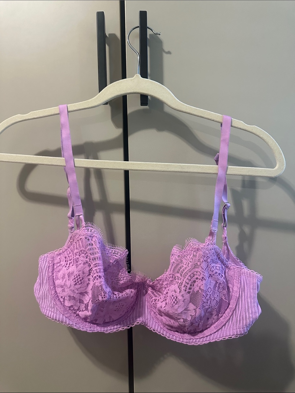 Victoria Secret Dream Angels Lace Underwire Balconette Bra - Lavender size 34D